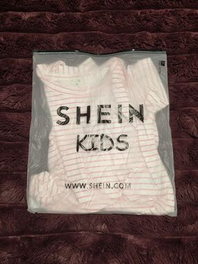 SHEIN Kids White and Pink Striped Short Sleeve Tee